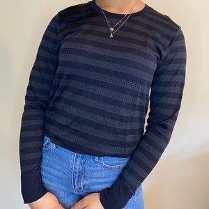 🖤LULULEMON STRIPED WORKOUT SHIRT🖤